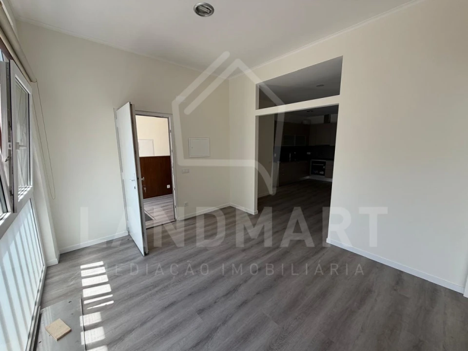 Apartamento T3 para Venda em Turquel Foto 10