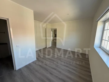 Apartamento T3 para Venda em Turquel