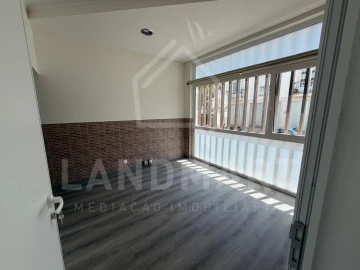 Apartamento T3 para Venda em Turquel