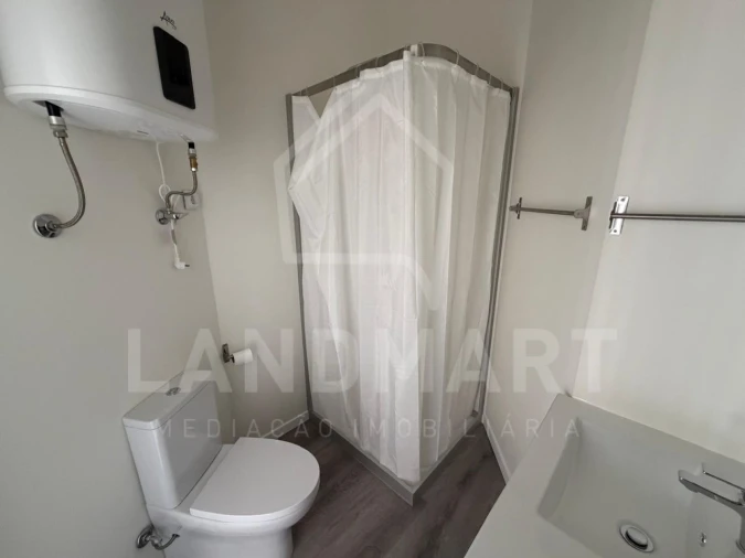 Apartamento T3 para Venda em Turquel Foto 9