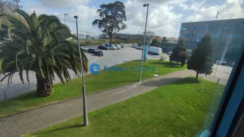 Loja para Venda em Perafita, Lavra e Santa Cruz do Bispo