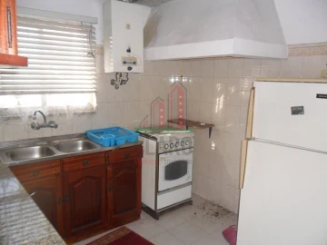 Moradia T2 para Venda em Santo Antonio dos Olivais