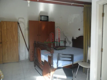 Moradia T2 para Venda em Santo Antonio dos Olivais