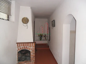 Moradia T2 para Venda em Santo Antonio dos Olivais