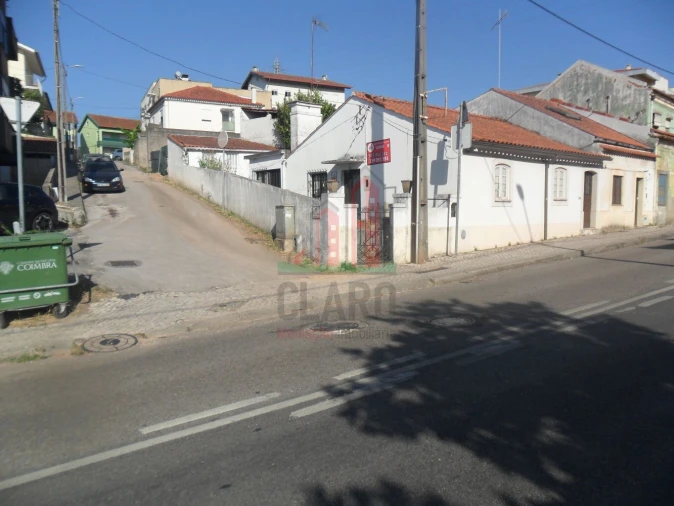 Moradia T2 para Venda em Santo Antonio dos Olivais Foto 24