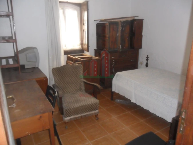 Moradia T2 para Venda em Santo Antonio dos Olivais Foto 12
