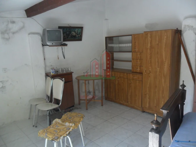 Moradia T2 para Venda em Santo Antonio dos Olivais Foto 15