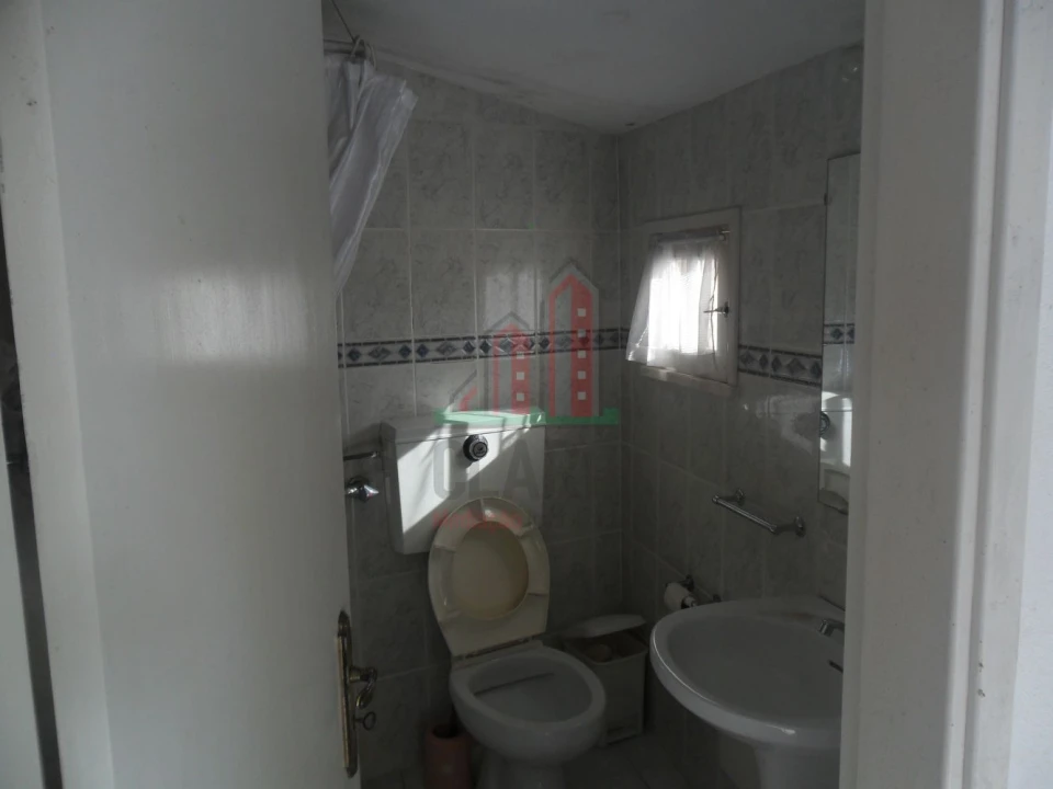 Moradia T2 para Venda em Santo Antonio dos Olivais Foto 22