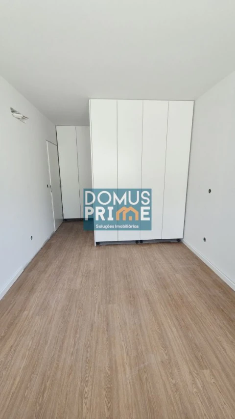 Apartamento T2 para Venda em Real, Dume e Semelhe