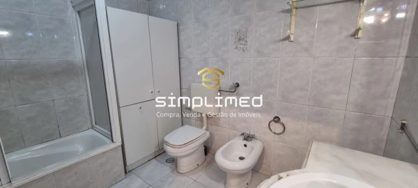 Apartamento T2 para Venda em Algueirão-Mem Martins