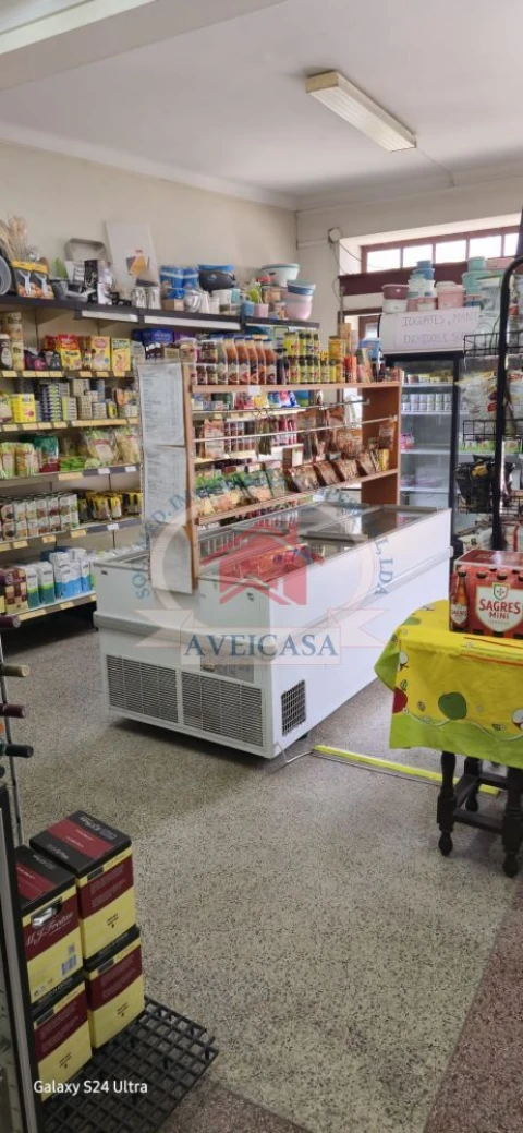 Loja para Venda em Aradas