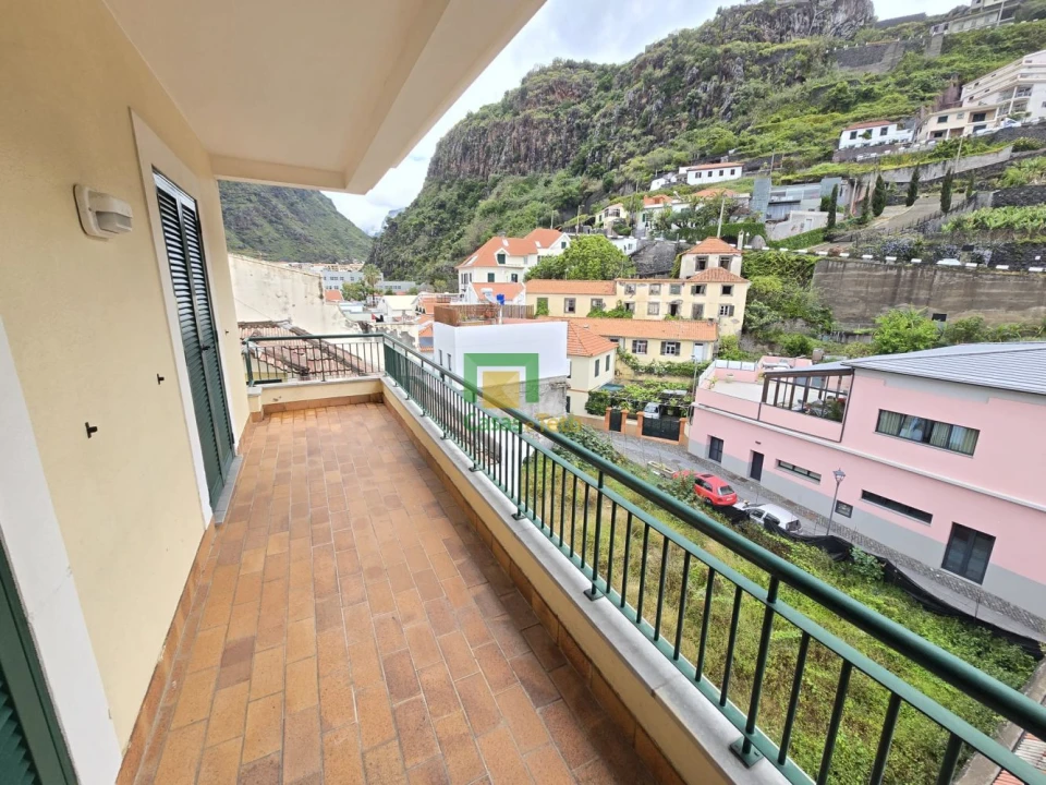 Apartamento T3 para Venda em Ribeira Brava Foto 4