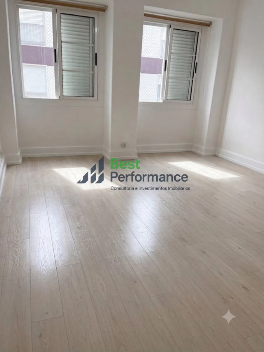 Apartamento T3 para Venda em Vila Franca de Xira Foto 3