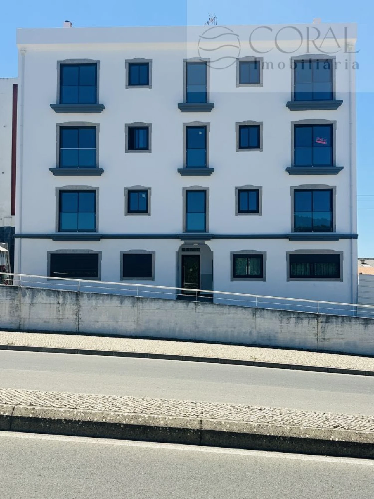 Apartamento T3 para Venda em São Brás de Alportel Foto 2