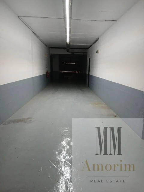 Loja para Arrendamento em Algés, Linda-A-Velha e Cruz Quebrada-Dafundo