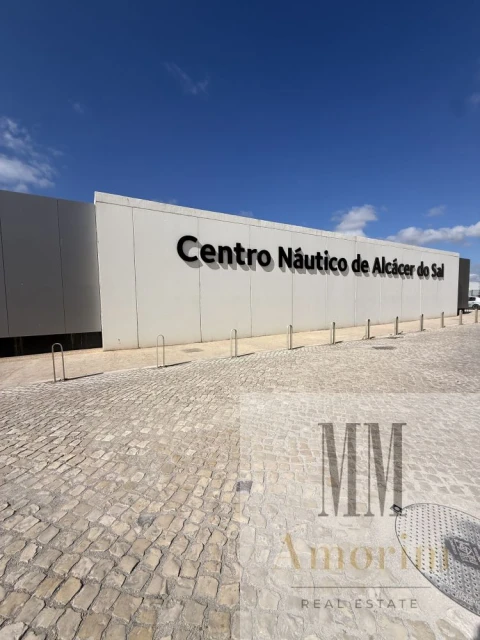 Apartamento para Venda em Santa Maria do Castelo e Santiago e Santa Susana