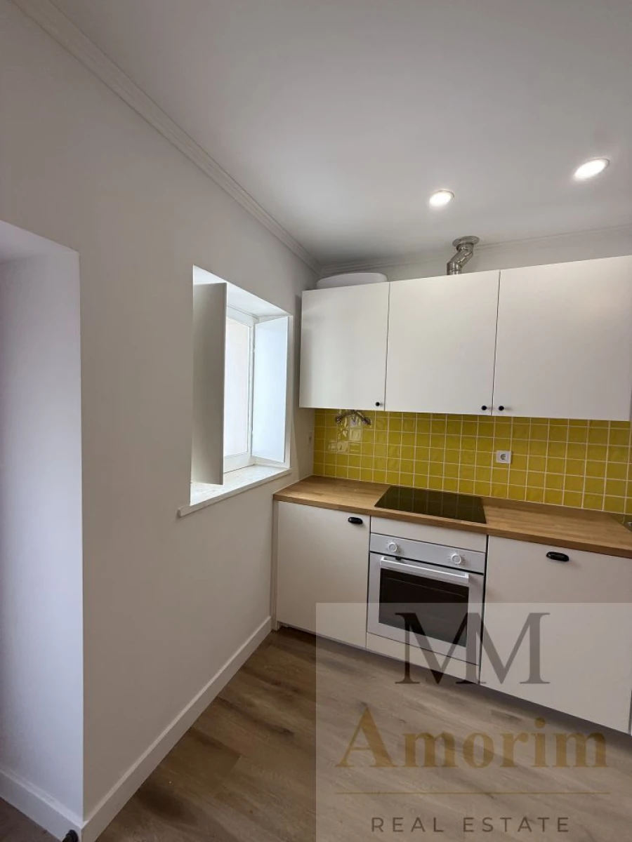 Apartamento T0 para Venda em Santa Maria do Castelo e Santiago e Santa Susana Foto 4