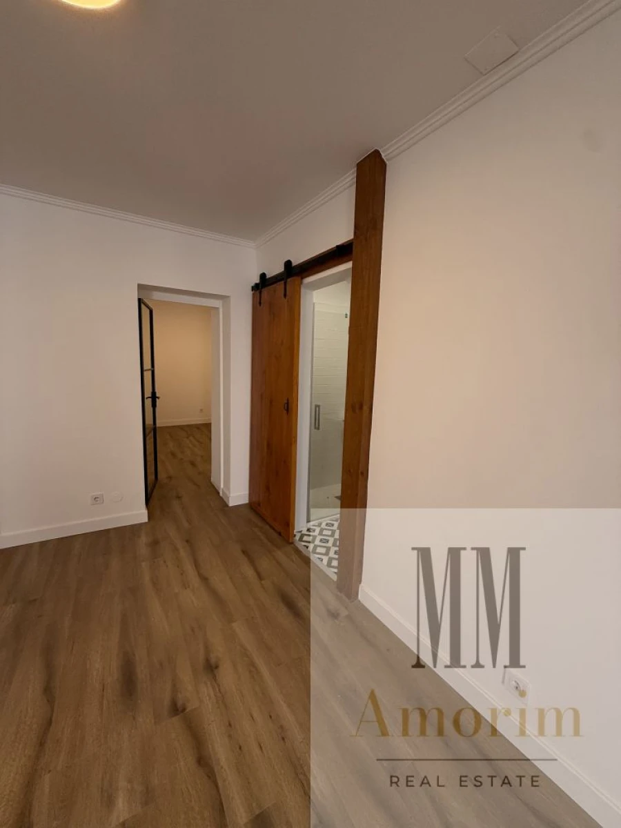 Apartamento para Venda em Santa Maria do Castelo e Santiago e Santa Susana Foto 14