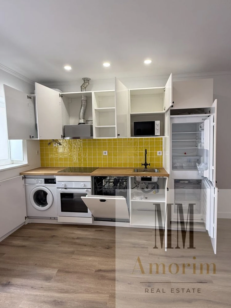 Apartamento para Venda em Santa Maria do Castelo e Santiago e Santa Susana Foto 8
