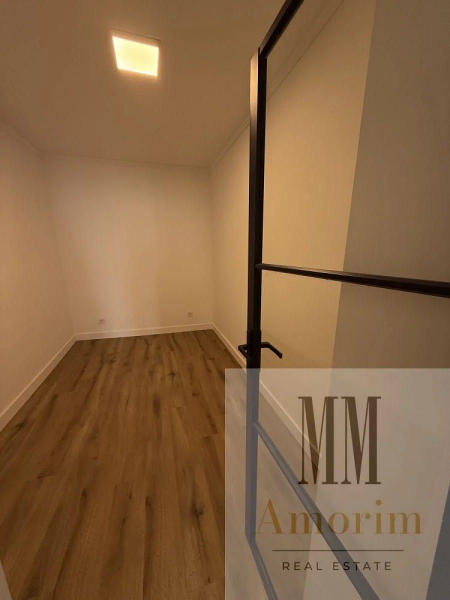 Apartamento para Venda em Santa Maria do Castelo e Santiago e Santa Susana Foto 16