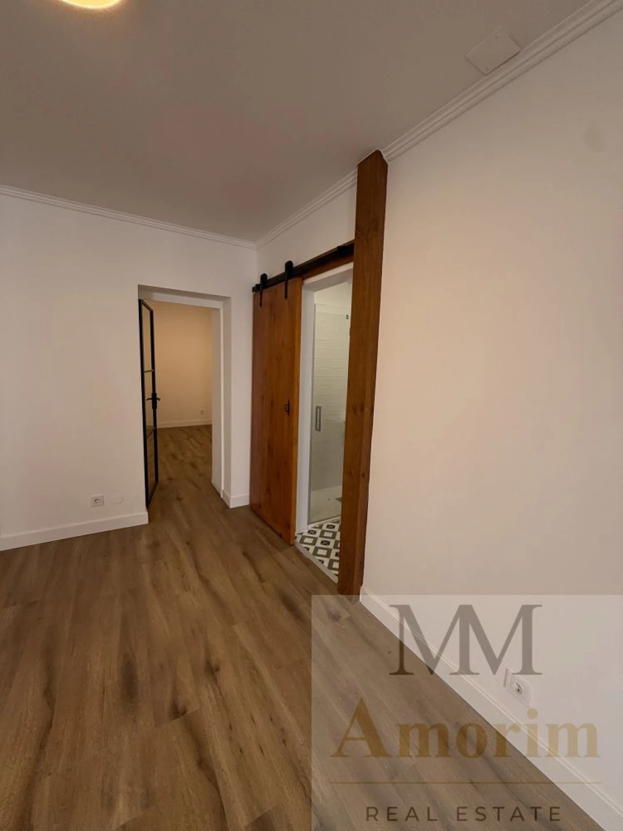 Apartamento T0 para Venda em Santa Maria do Castelo e Santiago e Santa Susana Foto 10