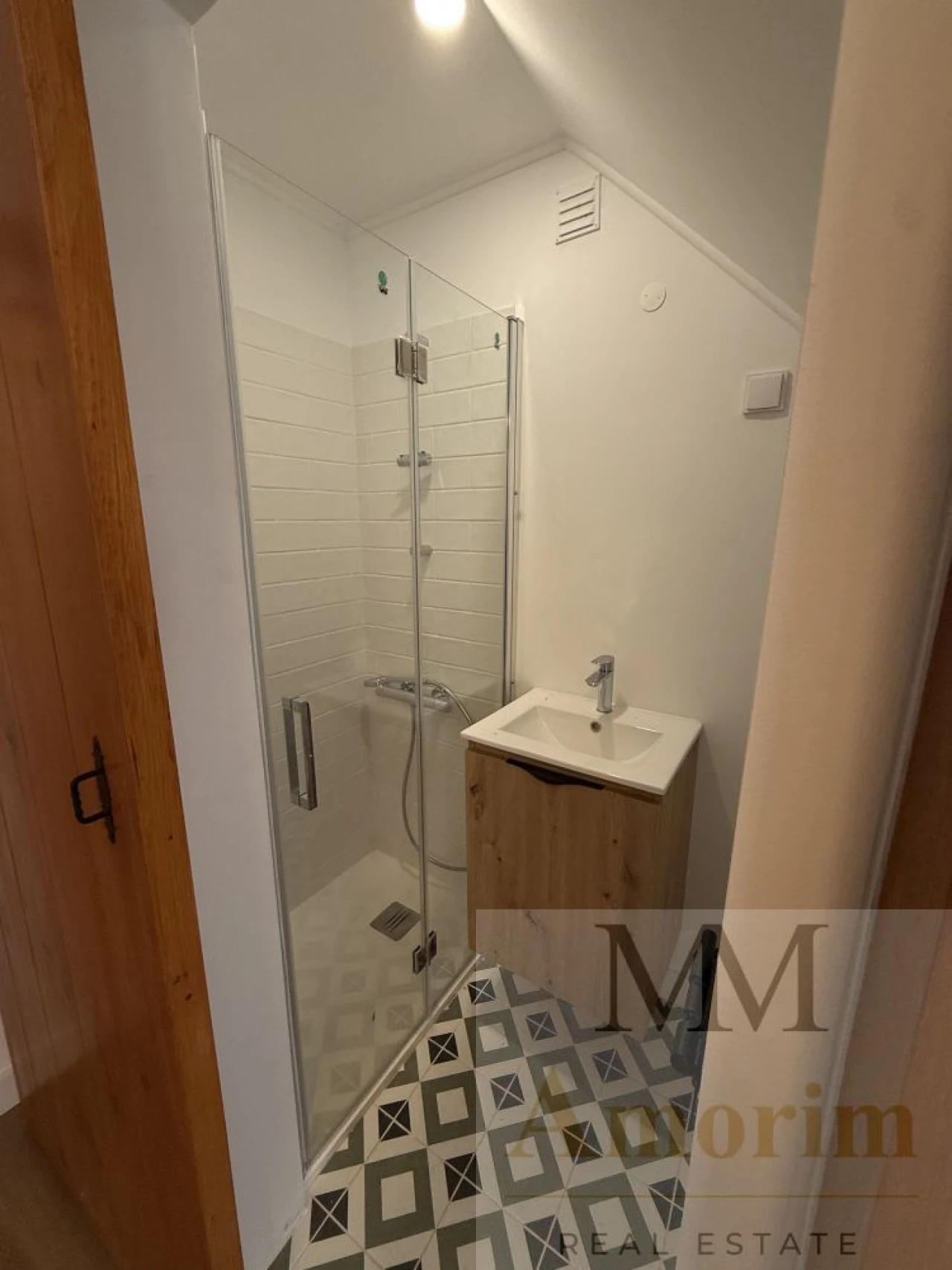 Apartamento T0 para Venda em Santa Maria do Castelo e Santiago e Santa Susana Foto 14