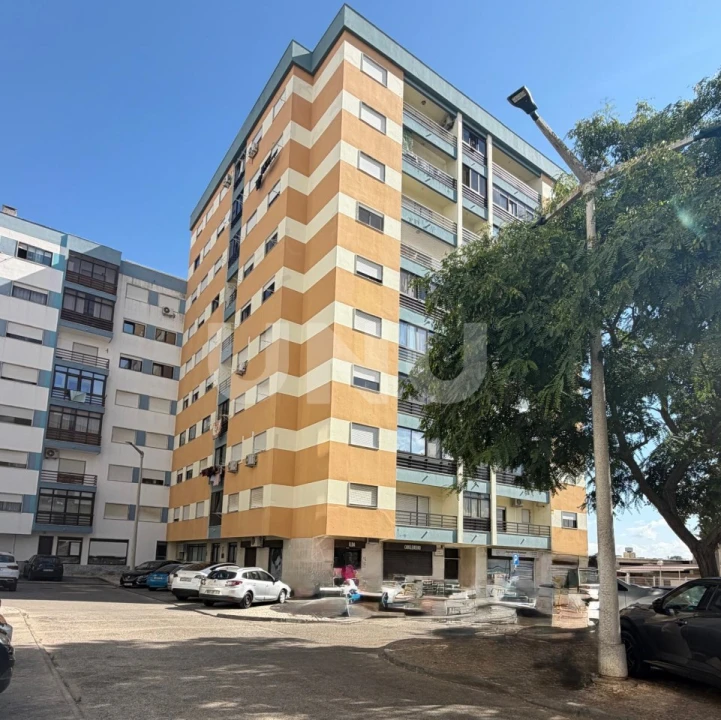 Apartamento T3 para Venda em Amora Foto 24