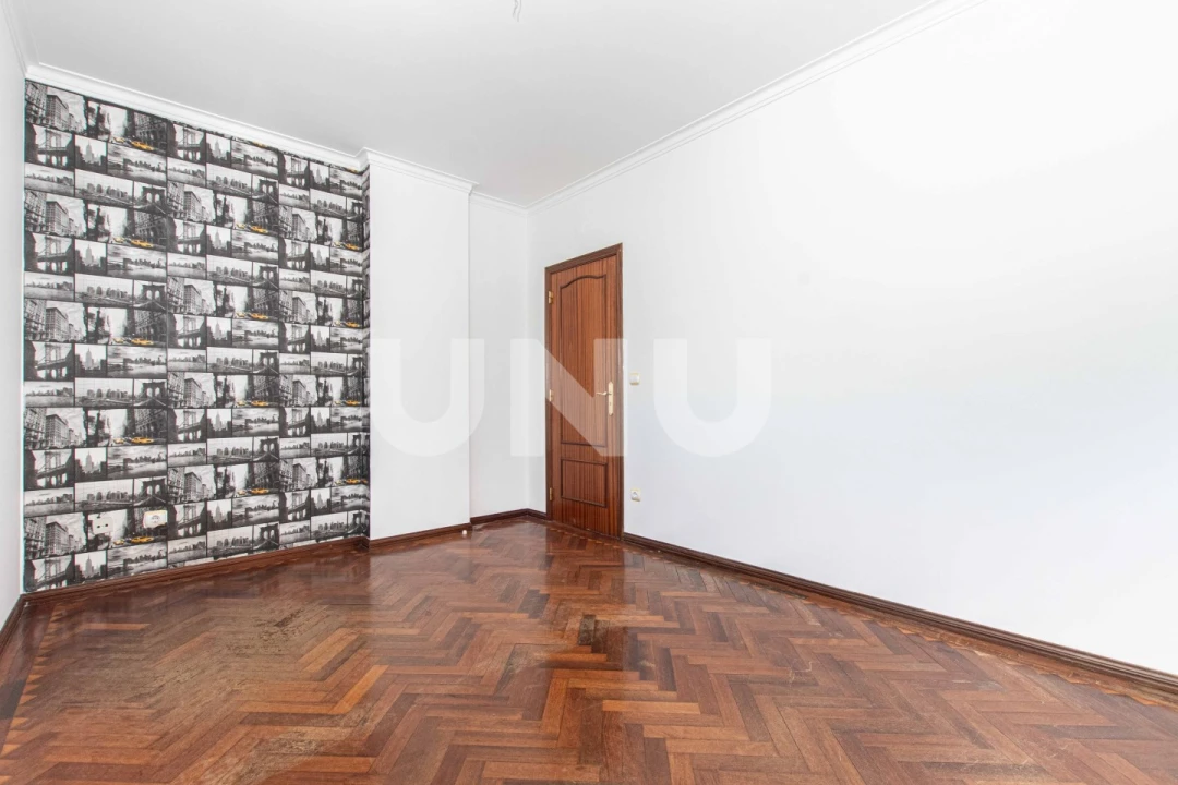 Apartamento T3 para Venda em Carregado e Cadafais Foto 16