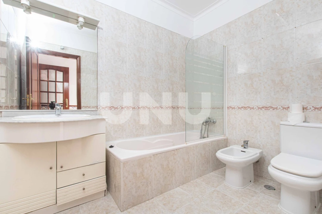 Apartamento T3 para Venda em Carregado e Cadafais Foto 17