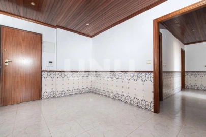 Apartamento T3 para Venda em Carregado e Cadafais
