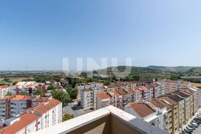 Apartamento T3 para Venda em Carregado e Cadafais