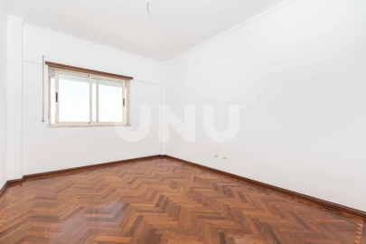 Apartamento T3 para Venda em Carregado e Cadafais