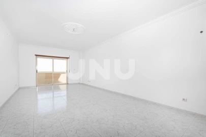 Apartamento T3 para Venda em Carregado e Cadafais