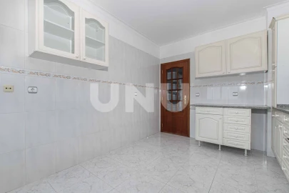 Apartamento T3 para Venda em Carregado e Cadafais