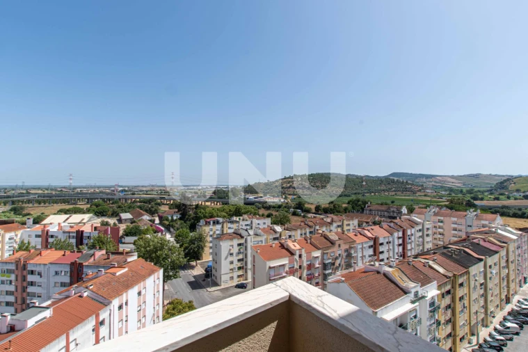 Apartamento T3 para Venda em Carregado e Cadafais Foto 10