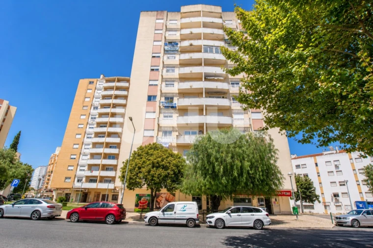 Apartamento T3 para Venda em Carregado e Cadafais Foto 21