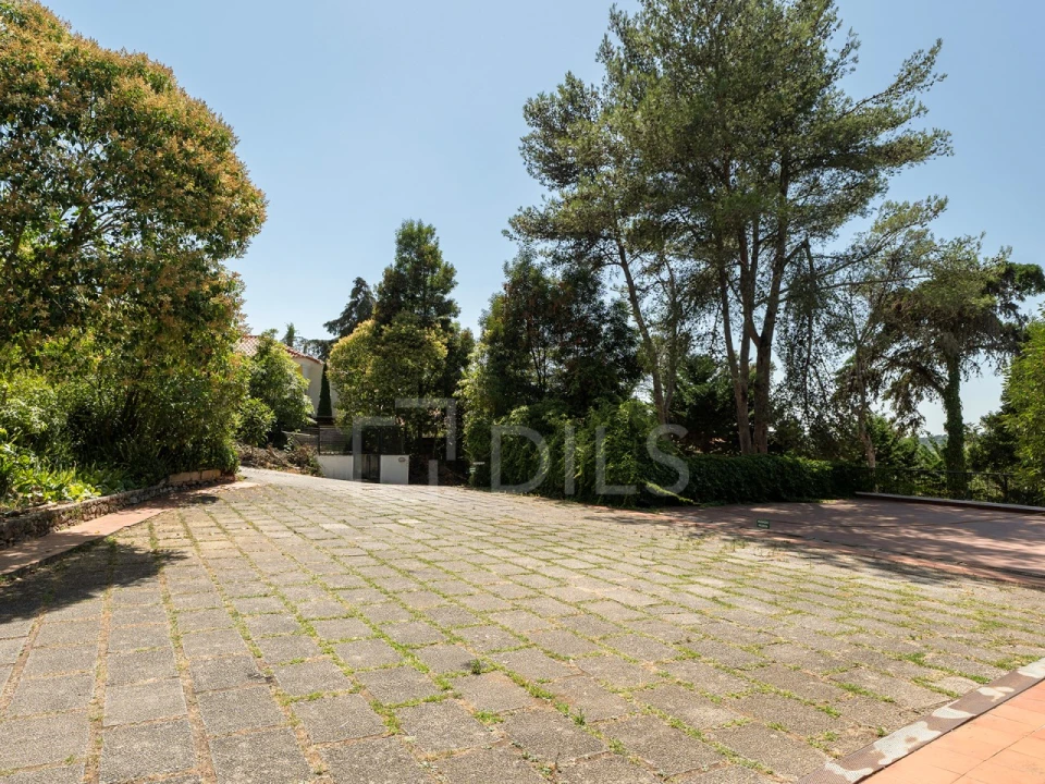 Moradia T10 para Venda em Santa Maria e São Miguel, São Martinho, São Pedro Penaferrim Foto 18