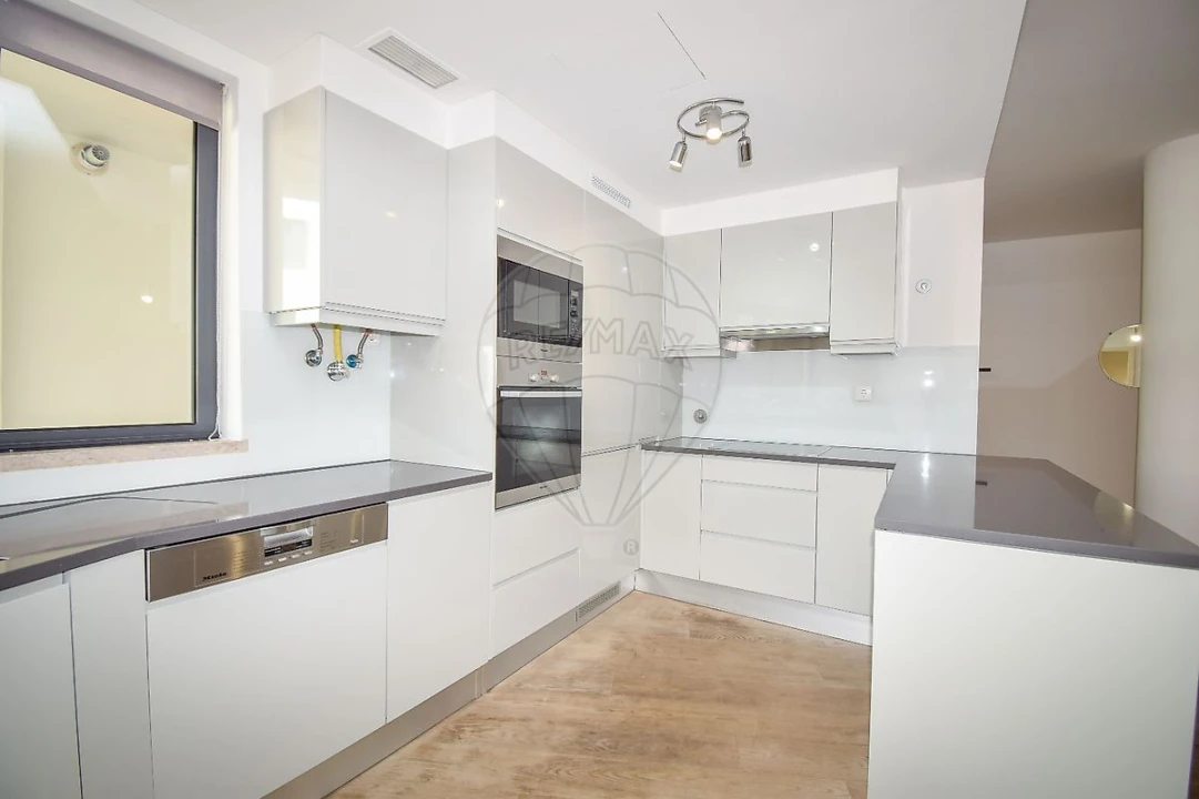 Apartamento T1 para Venda em Misericórdia Foto 5
