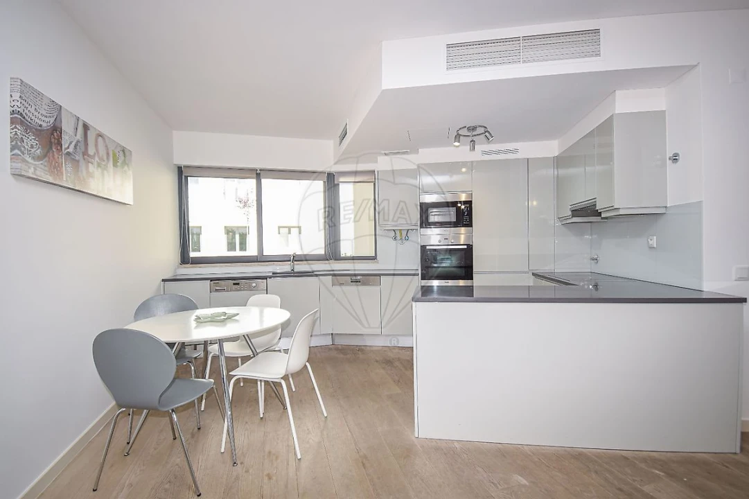 Apartamento T1 para Venda em Misericórdia Foto 17