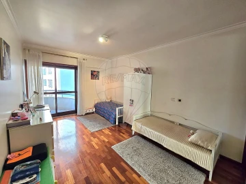 Apartamento T2 para Arrendamento em São Domingos de Benfica