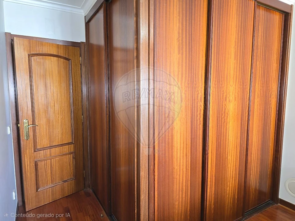 Apartamento T2 para Arrendamento em São Domingos de Benfica Foto 13