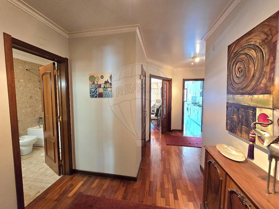 Apartamento T2 para Arrendamento em São Domingos de Benfica Foto 8