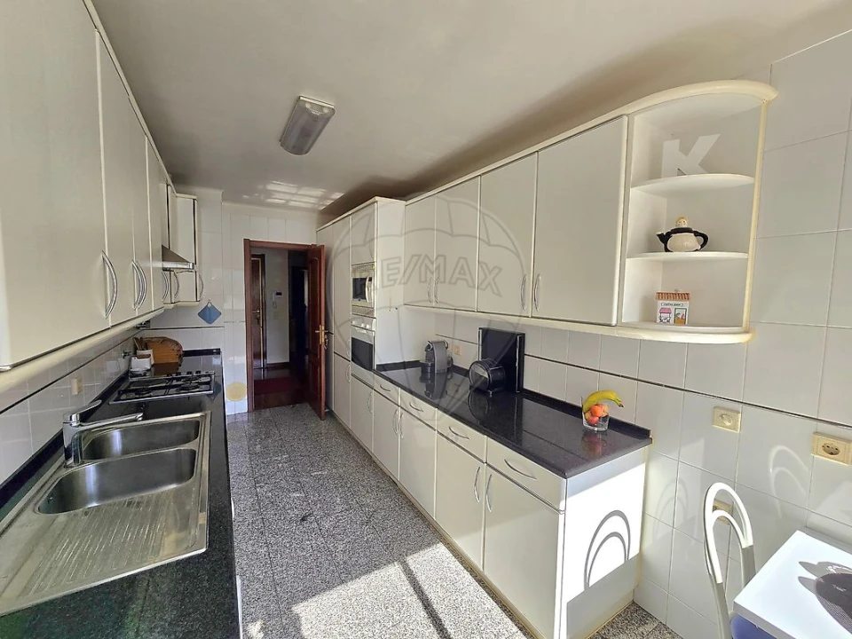 Apartamento T2 para Arrendamento em São Domingos de Benfica Foto 5