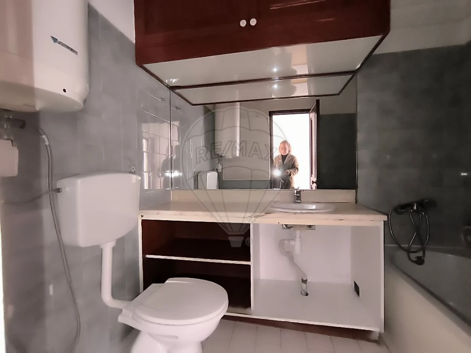 Apartamento T2 para Venda em Queluz e Belas Foto 23