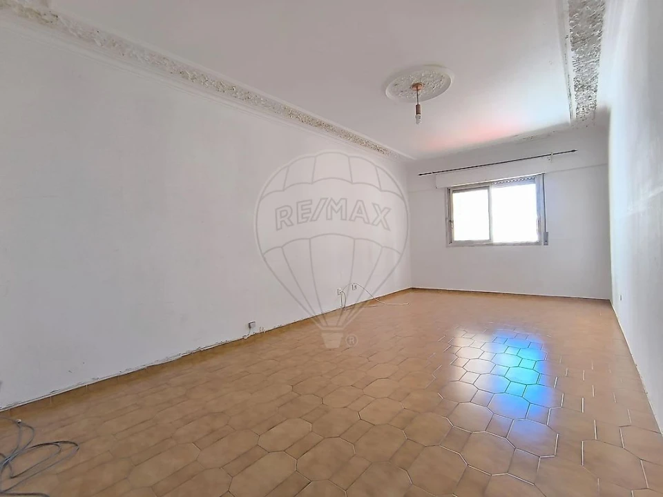 Apartamento T2 para Venda em Queluz e Belas Foto 9