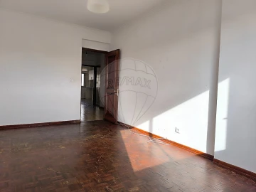 Apartamento T2 para Venda em Queluz e Belas