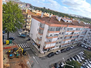 Apartamento T2 para Venda em Queluz e Belas