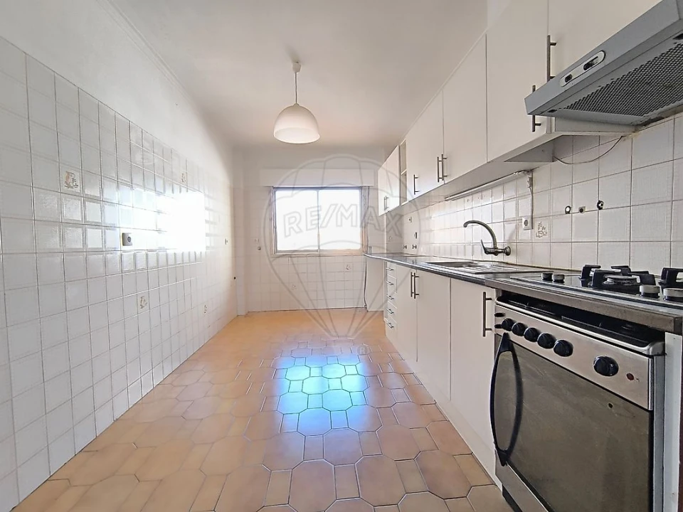 Apartamento T2 para Venda em Queluz e Belas Foto 19