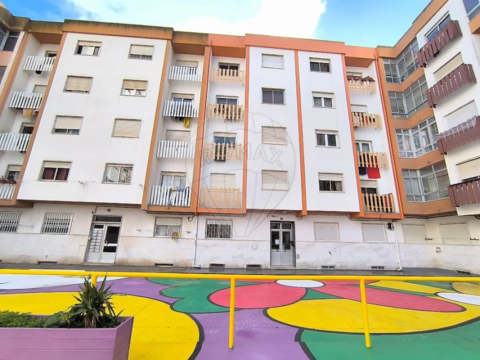 Apartamento T2 para Venda em Queluz e Belas Foto 41