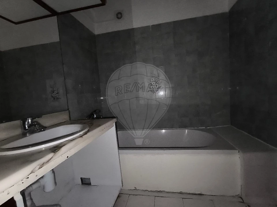 Apartamento T2 para Venda em Queluz e Belas Foto 24